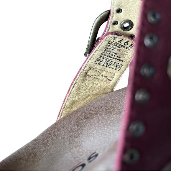 Taos Footwear Serena Size 8 Red Leather Thong Grommet Buckle Boho Comfort Sandal - Picture 10 of 11